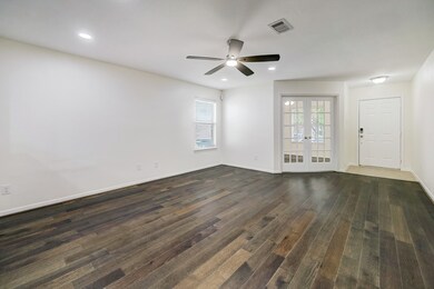 8947 Spurflower Path Ln, Houston, TX 77075 - photo 6