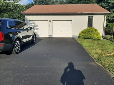 135 Pinewood Dr, West Warwick, RI 02893 - photo 2