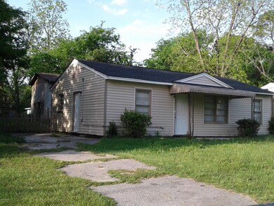 2665 Deeb Dr4
