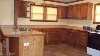 1106 N 7th St, Niles, MI 49120 - photo 4