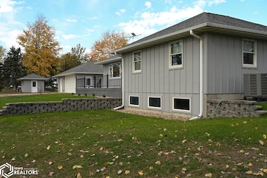 2645 255th St, Oskaloosa, IA 52577 - photo 3