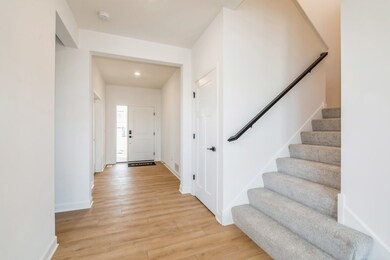 02 11325 Ithaca Ln N 32001 Foyer Small (1)
