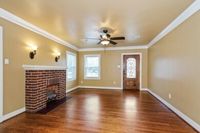 604 Sue St, Houston, TX 77009 - photo 6