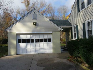 32 Samuel Rodman St, Wakefield, RI 02879 - photo 2