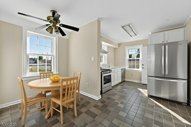 80 Barricklo St, Trenton, NJ 08610 - photo 6