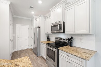 5_241115_201_laurel_springs_dr_macon_001