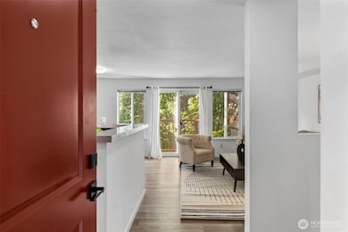 3661 Phinney Ave N unit 407, Seattle, WA 98103 - photo 2