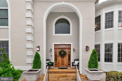 9715 Singleton Dr, Bethesda, MD 20817 - photo 2