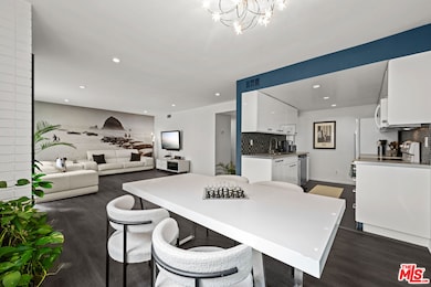 1221 N Kings Rd unit 207, West Hollywood, CA 90069 - photo 2