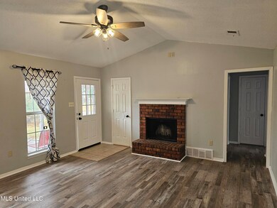 10155 Riggan Dr, Olive Branch, MS 38654 - photo 4