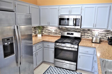 3279 Emerald St, Rosamond, CA 93560 - photo 4