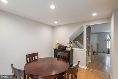 13822 Fount Beattie Ct, Centreville, VA 20121 - photo 6