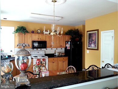 9109 Mineola Ct, Manassas, VA 20111 - photo 2