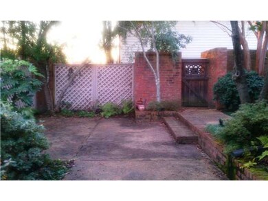PROFESSIONALY LANDSCAPED PATIO