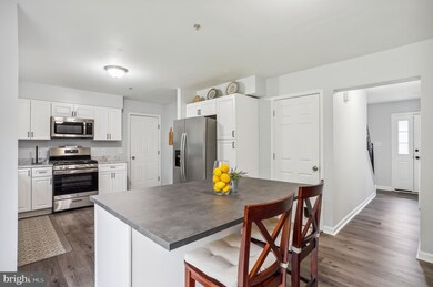 2607 John a Thompson Rd, Temple Hills, MD 20748 - photo 4