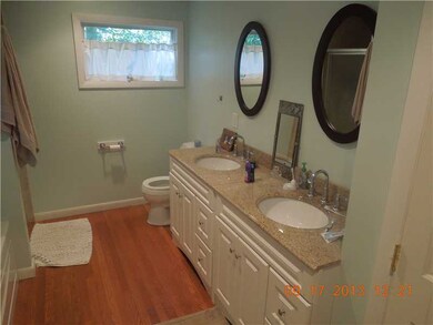 42 Maplecrest Dr, Greenville, RI 02828 - photo 6