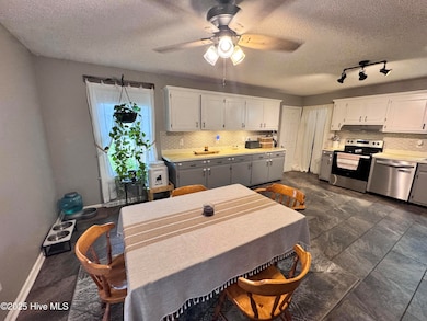 991 Hardesty Loop Rd, Newport, NC 28570 - photo 5