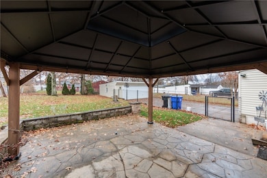 13661 Dalebrook Ave, Brook Park, OH 44142 - photo 7