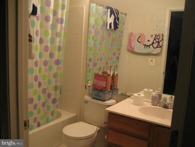 8163 Halley Ct, Lorton, VA 22079 - photo 6