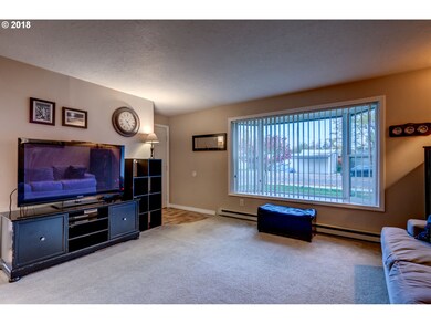 213 N Douglas St, Canby, OR 97013 - photo 4