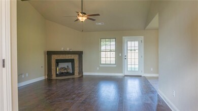 1284 Silver Oak St, Elkins, AR 72727 - photo 3