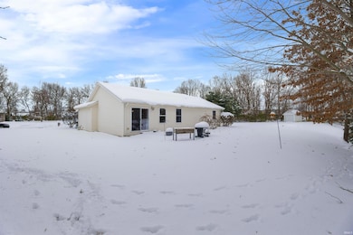 19727 Bluestem Ln, Goshen, IN 46528 - photo 4