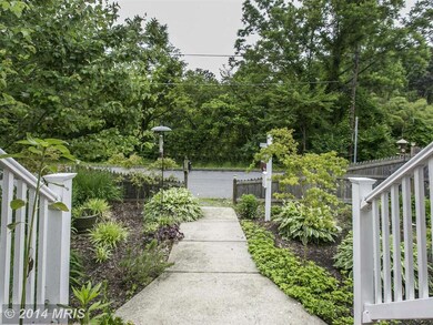 304 Marshall Ave, Gaithersburg, MD 20877 - photo 2