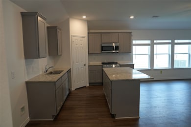 10703 Crockett Martin Rd, Conroe, TX 77306 - photo 4