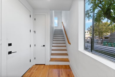 604 Oakley St, Houston, TX 77006 - photo 4