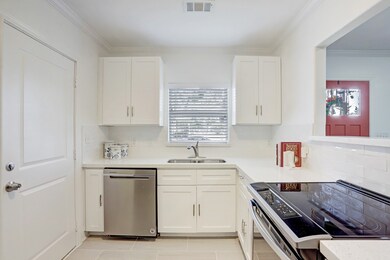 3834 Blodgett St, Houston, TX 77004 - photo 5