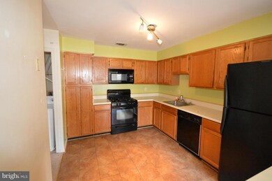 4045 Chetham Way unit 18-187, Woodbridge, VA 22192 - photo 6