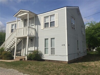 113 W Independence St, Shawnee, OK 74804 - photo 2