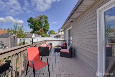 31 Linden St, Carteret, NJ 07008 - photo 3