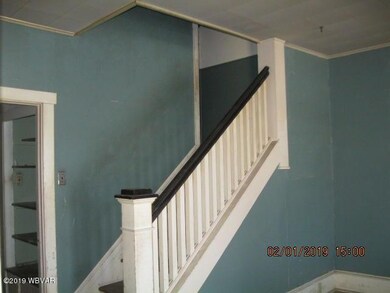 foyer stairway