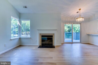 11701 Summerchase Cir, Reston, VA 20194 - photo 5