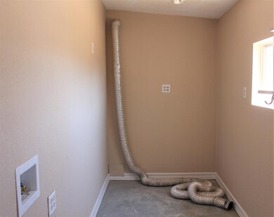 8101 Broadway Dr, El Paso, TX 79915 - photo 6