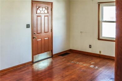 724 S 33rd St, Mattoon, IL 61938 - photo 5