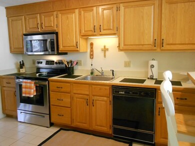 214 Brickett Hill Cir, Haverhill, MA 01830 - photo 6