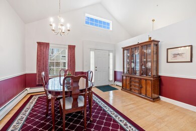 Front Entry / Dining Area