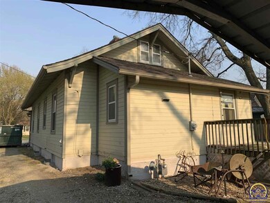 515 Spruce St, Rossville, KS 66533 - photo 5