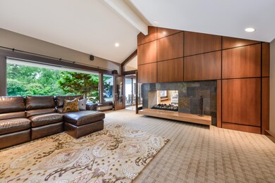 025-photo-family-room-6234843