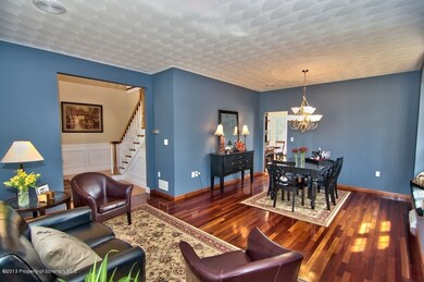 913 Parkview Rd, Moscow, PA 18444 - photo 2