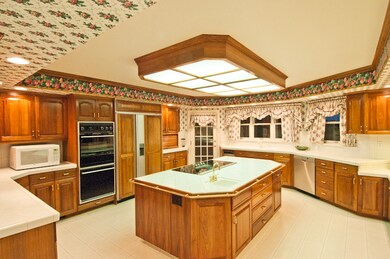 Spacious Gourmet Kitchen