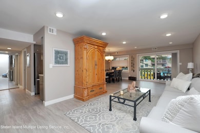 Elmwood Park Condominium II unit 2K, Staten Island, NY 10314 - photo 4