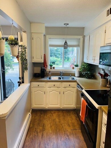 17 Granite Cir unit 17, Merrimack, NH 03054 - photo 4