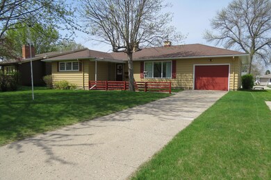 1407 5th Ave NE, Jamestown, ND 58401 - photo 2