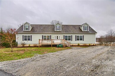 40 Song Sparrow Dr, Hendersonville, NC 28792 - photo 2