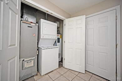 2822 Eden Ave unit 4B, Cincinnati, OH 45219 - photo 5