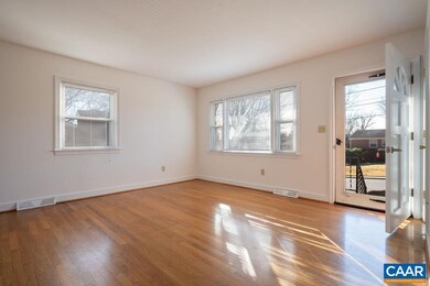 1242 Holmes Ave, Charlottesville, VA 22901 - photo 5