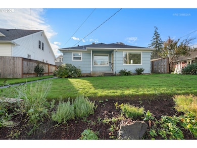 2032 18th Ave, Forest Grove, OR 97116 - photo 3